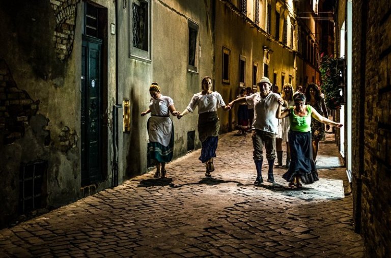 people-street-emanuele-zallocco-14